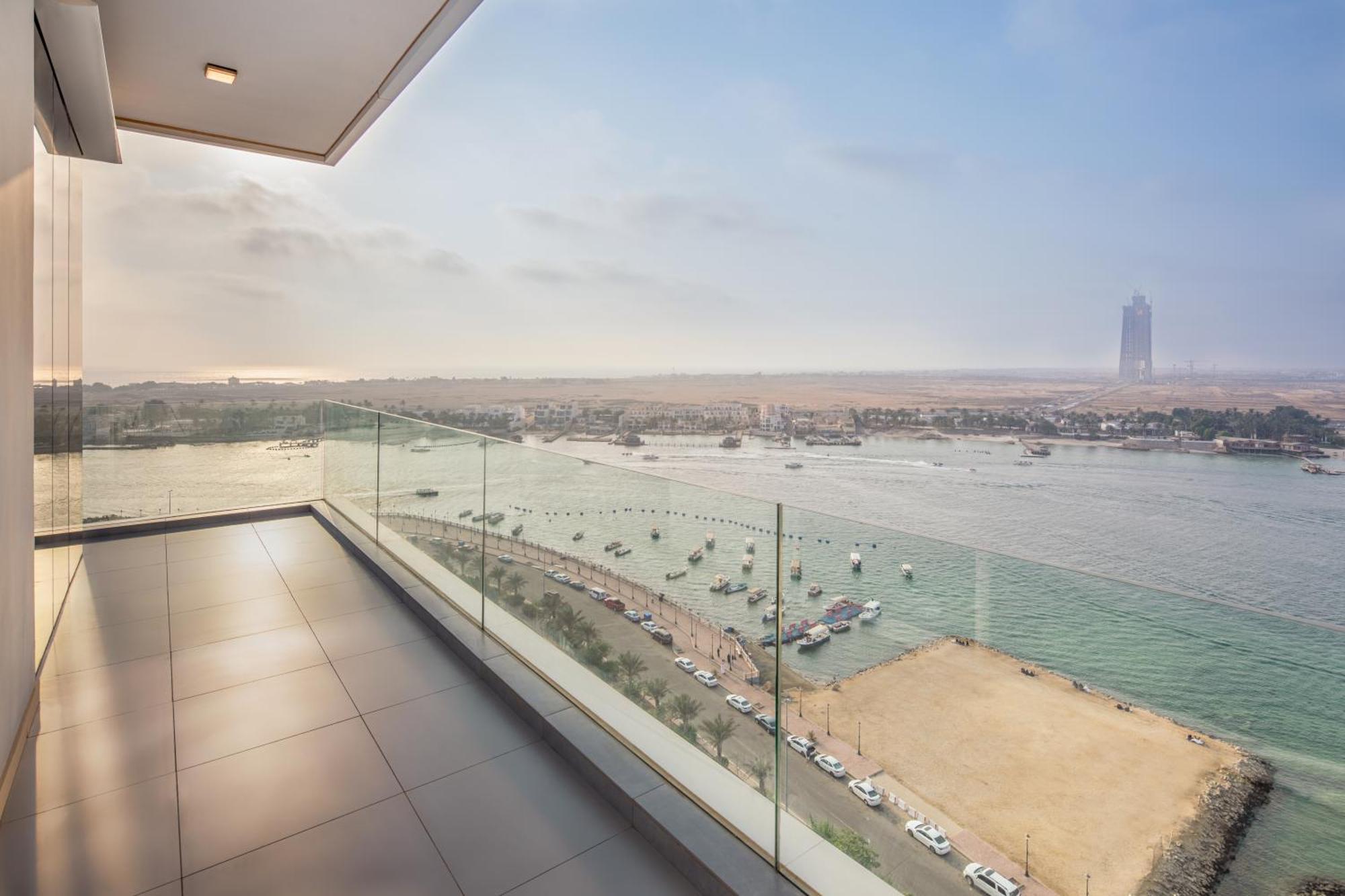 Four Points By Sheraton Jeddah Corniche ภายนอก รูปภาพ